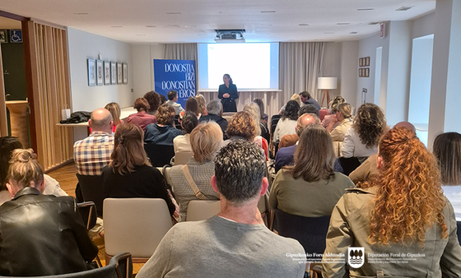 san sebastian shops donostia JORNADA IKERTALDE comercio local gobierno vasco 2024