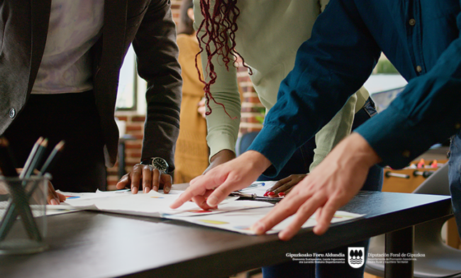 san sebastian shops donostia JORNADA IKERTALDE comercio local gobierno vasco 2024